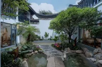 Weishan Qichi Oriental Holiday Courtyard