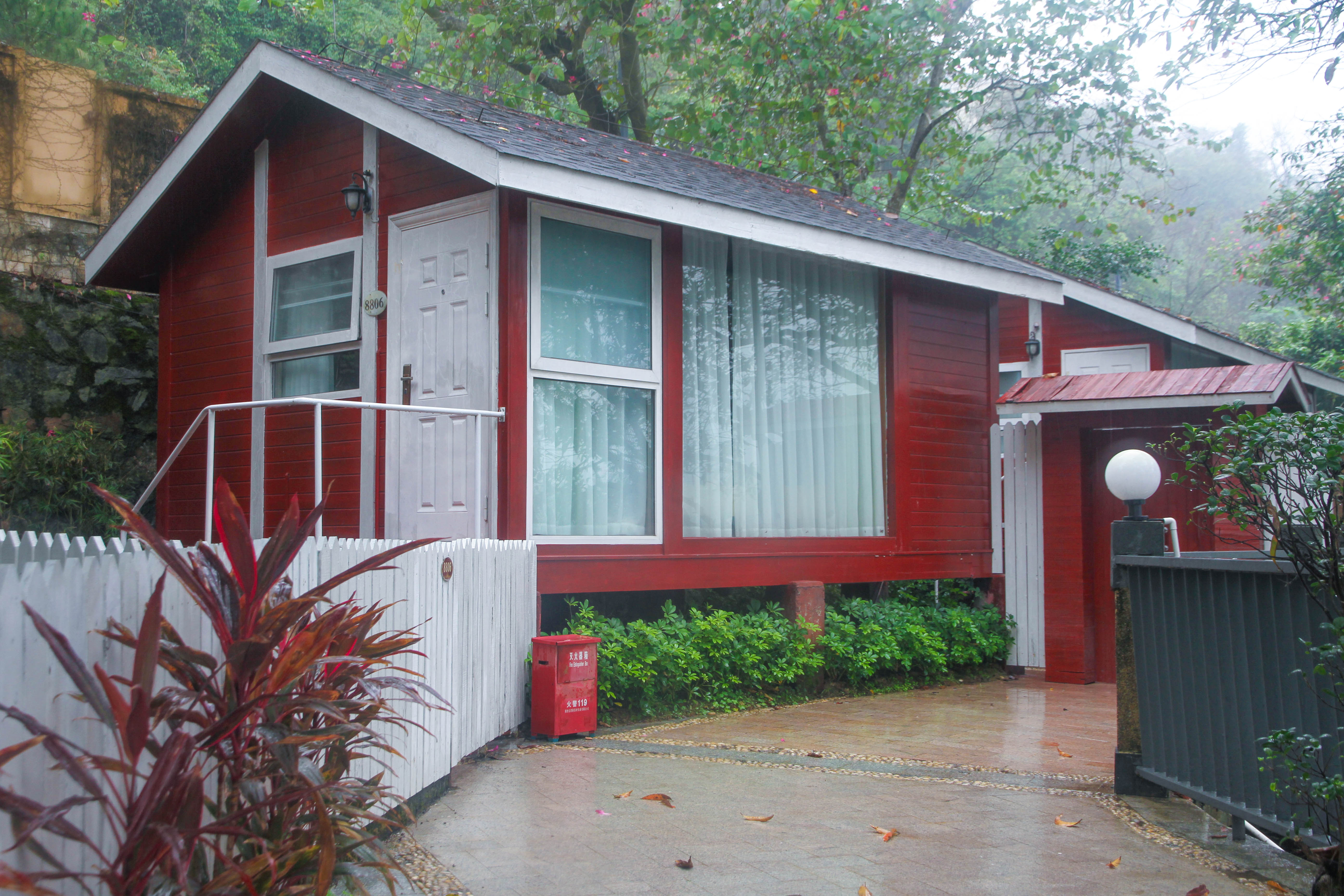 河景瑞士木屋房|独立温泉池