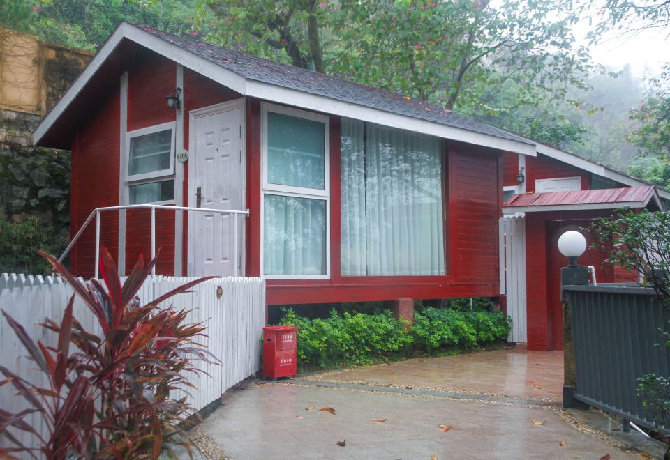 河景瑞士木屋房|独立温泉池