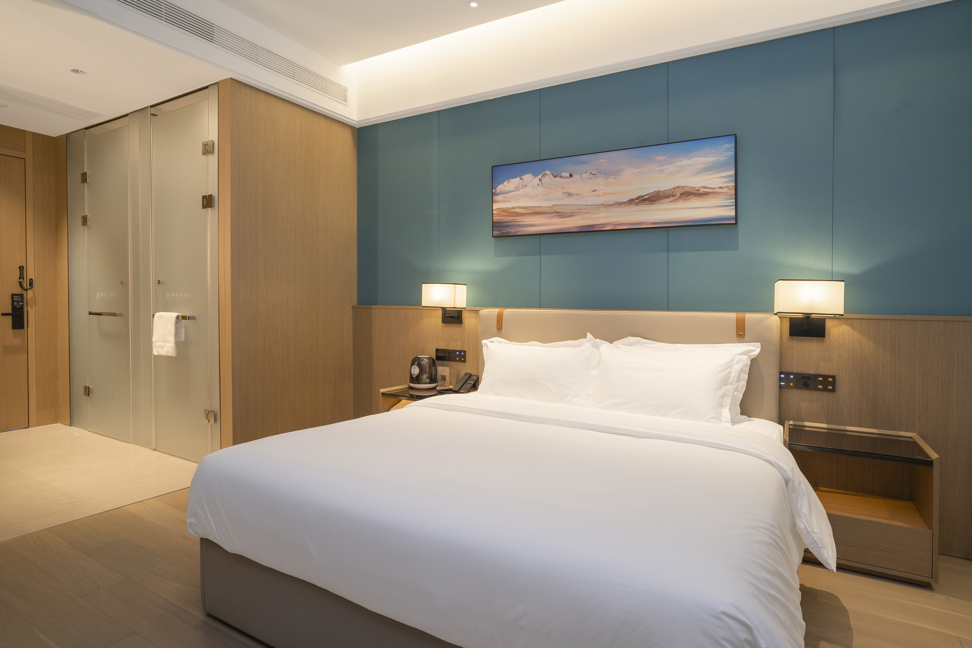 豪华大床房【深度睡眠床垫+舒适羽绒被+智能马桶】