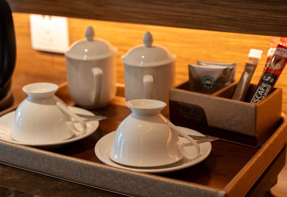 Regal Palace Hot Spring Hotel GuangzhouElegant Queen Room