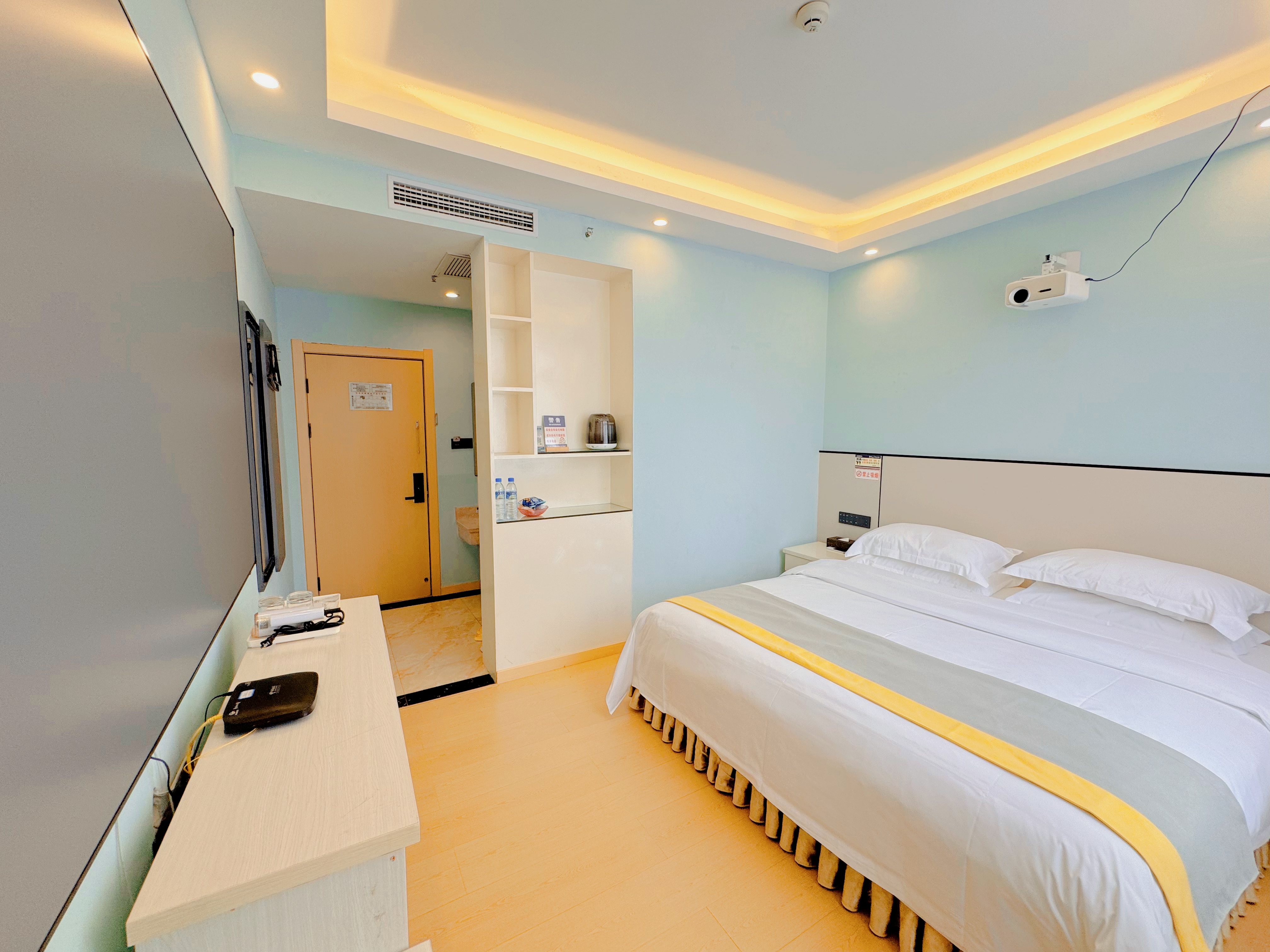 静谧.智能影音单间（影院级放映机+4K投屏+100寸巨幕观影+智能客控）