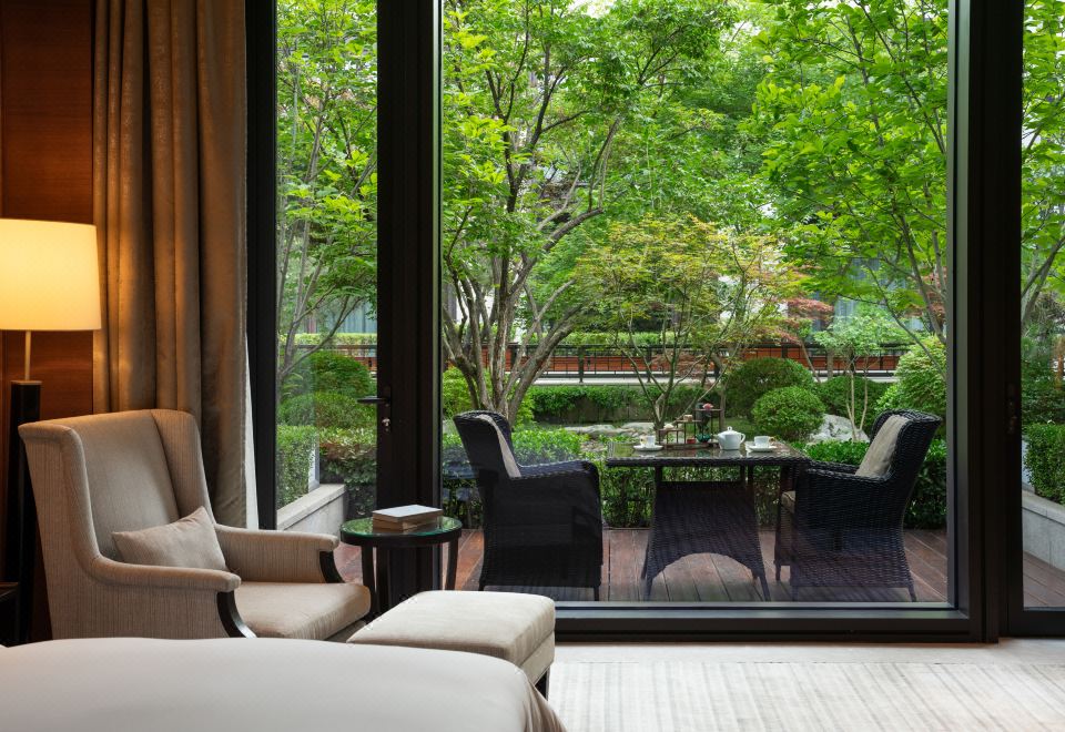 园林豪华大床房