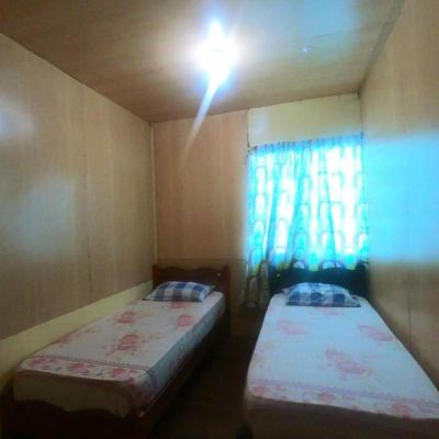 Basic Twin Room with Shared Bathroom (without Boat Transfer) Kupon Mabul Backpackers