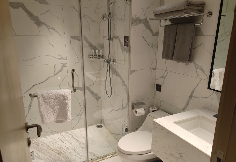 三臥書房江景套房|獨立三臥三衞+超大開放式廚房客廳