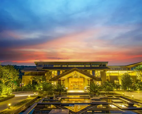 Nankun Shanju Hot Spring Resort Hotel di Longmen County