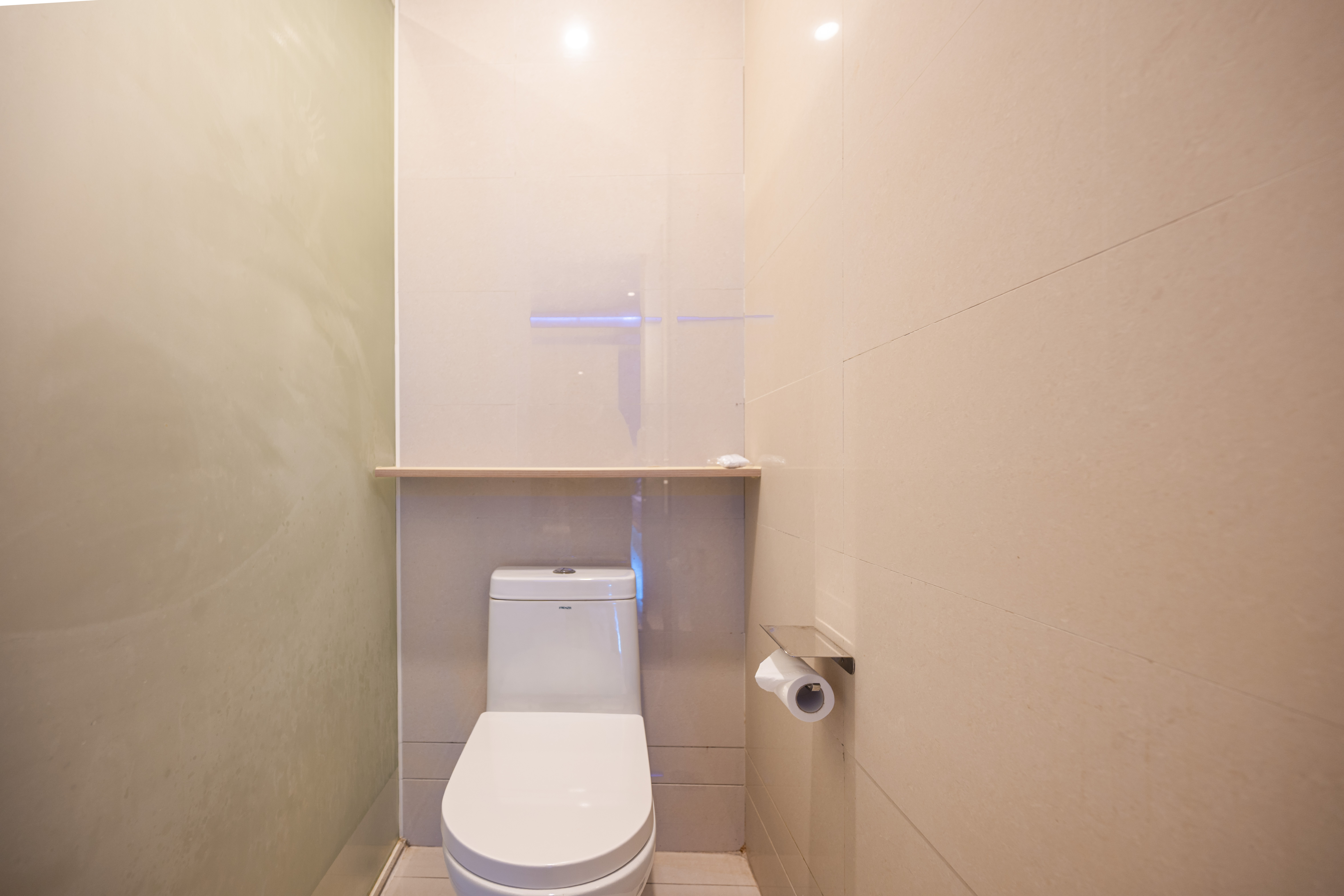 對戰電競四人房[RTX3070Ti+32G+i5-12400+2K+網咖特權]