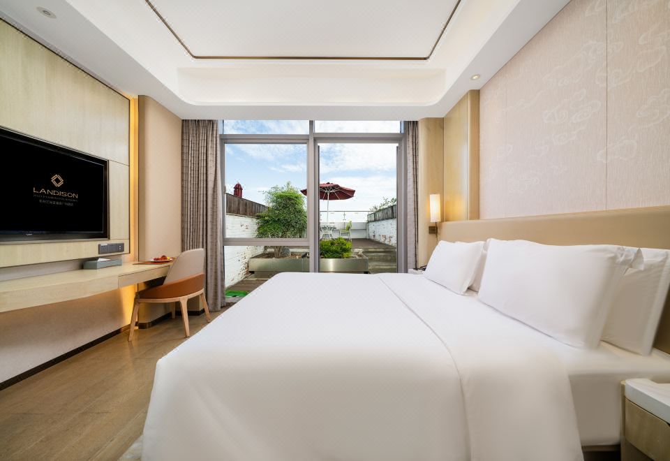 湖景露臺大床房