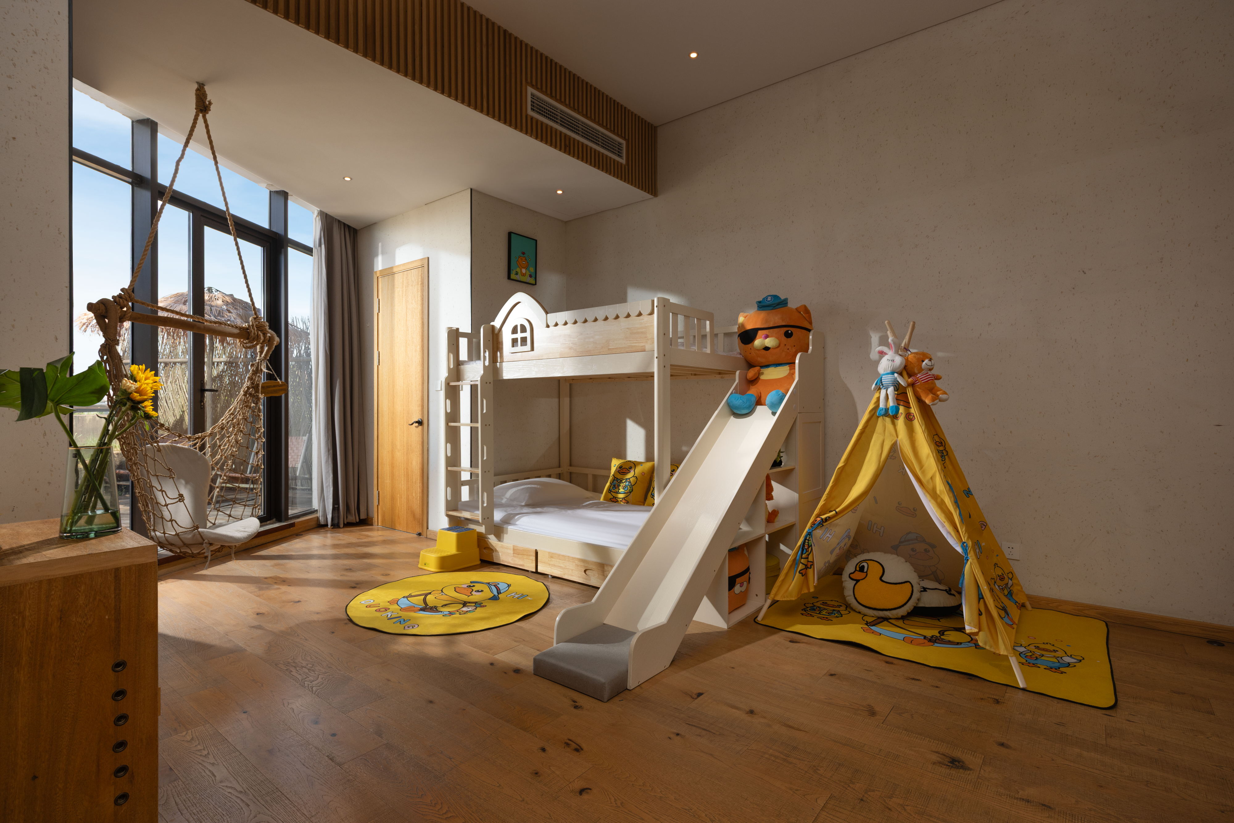 滑滑梯亲子套房（独享露台花园+私汤）