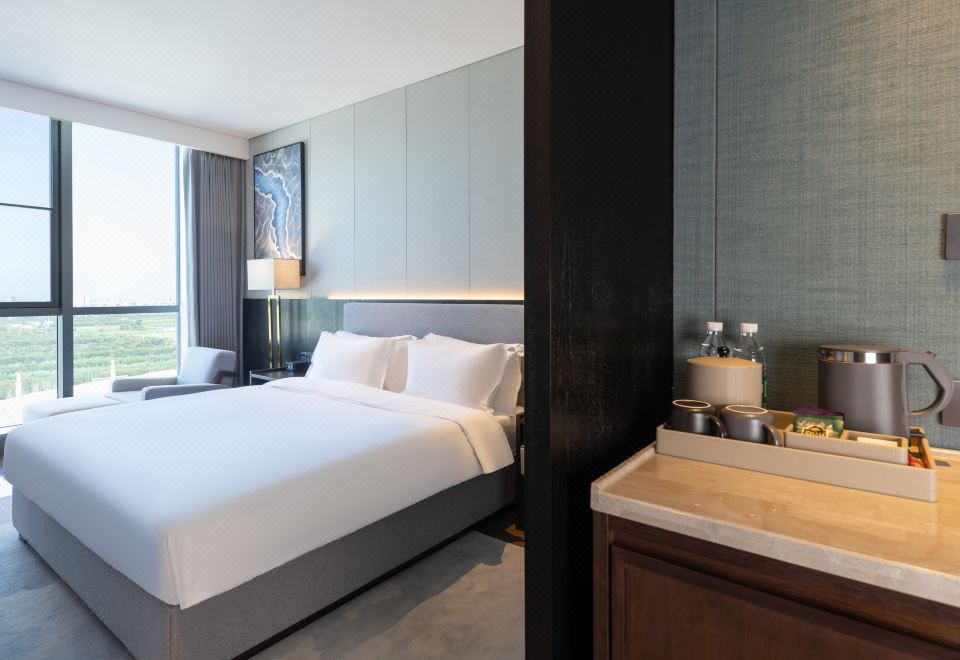 Superior King Room