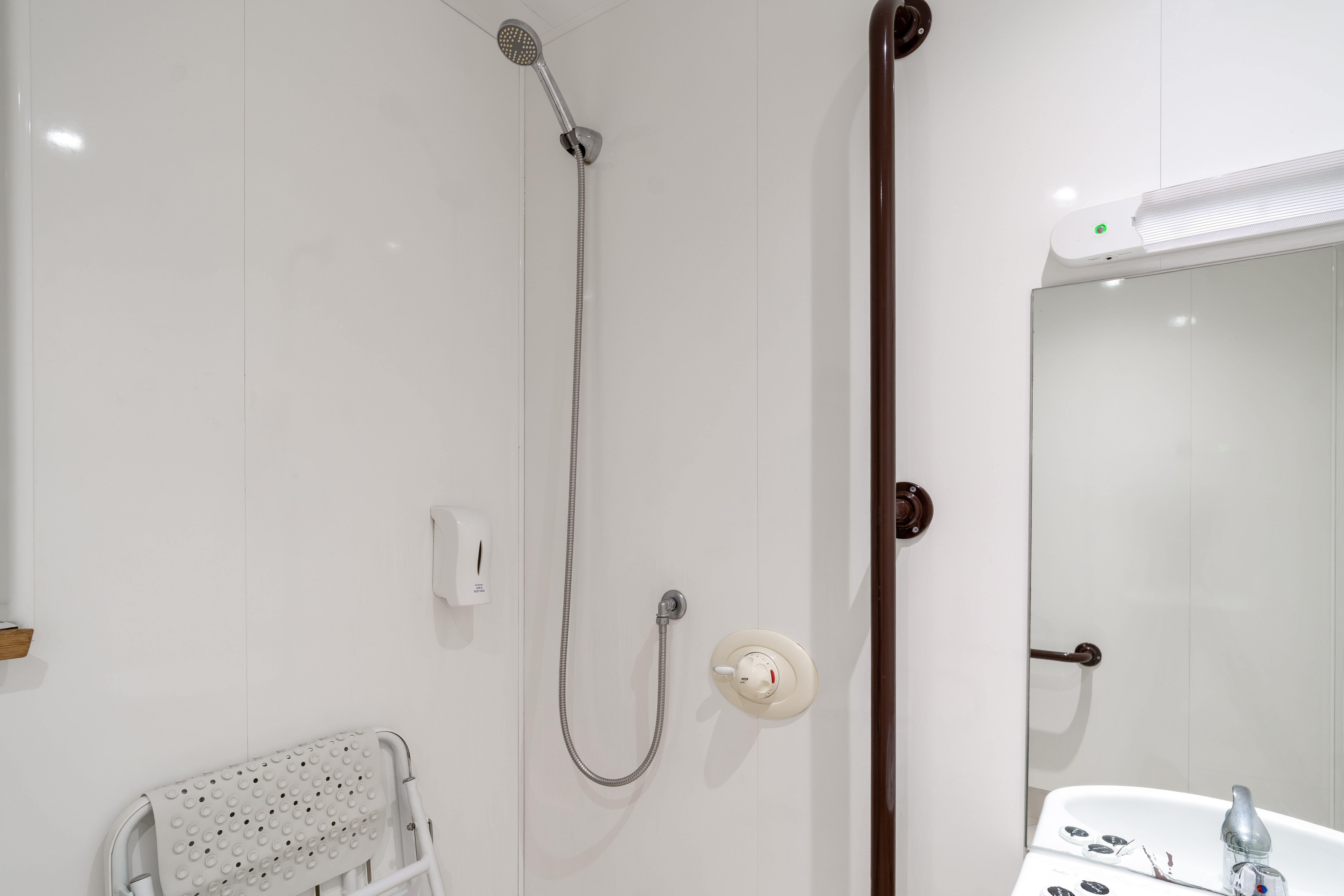 家庭房（2成人+2小童）