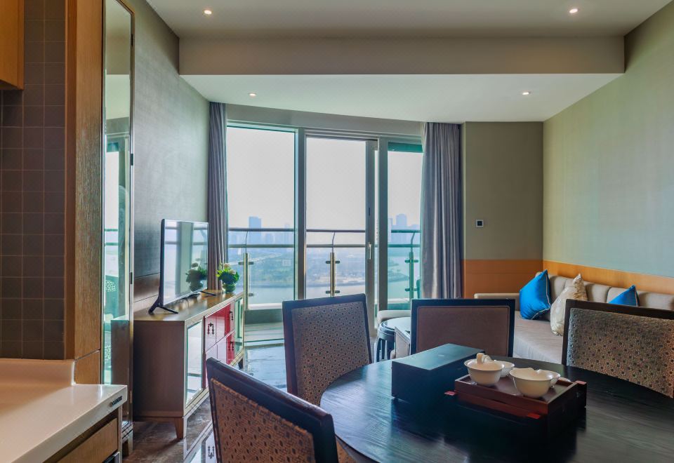 雙臥海景套房|陽臺|廚房【世紀大橋勝景】