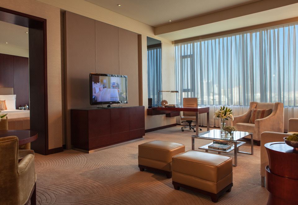 Renaissance Tianjin Lakeview HotelFamily Suite
