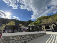 Ice Lake Tassel Homestay  호텔
