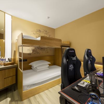 電競雙人間[顯卡RTX3060-16G內存+2K-144HZ顯示器] 心遠電競飯店（廈門中山路步行街輪渡碼頭店）優惠