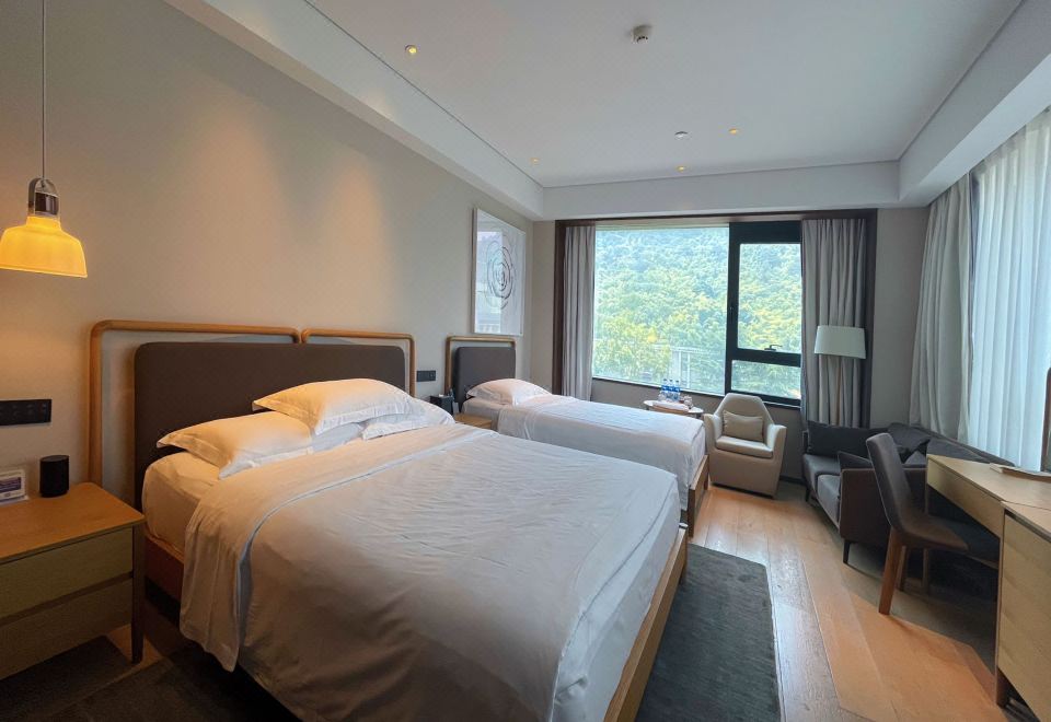 山景家庭雙床房+窗外好景+茶空間