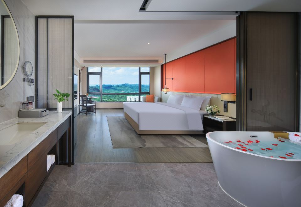 朝曦羣山·大床房（浴缸泡澡+舒达床垫+品茗远眺羣山）