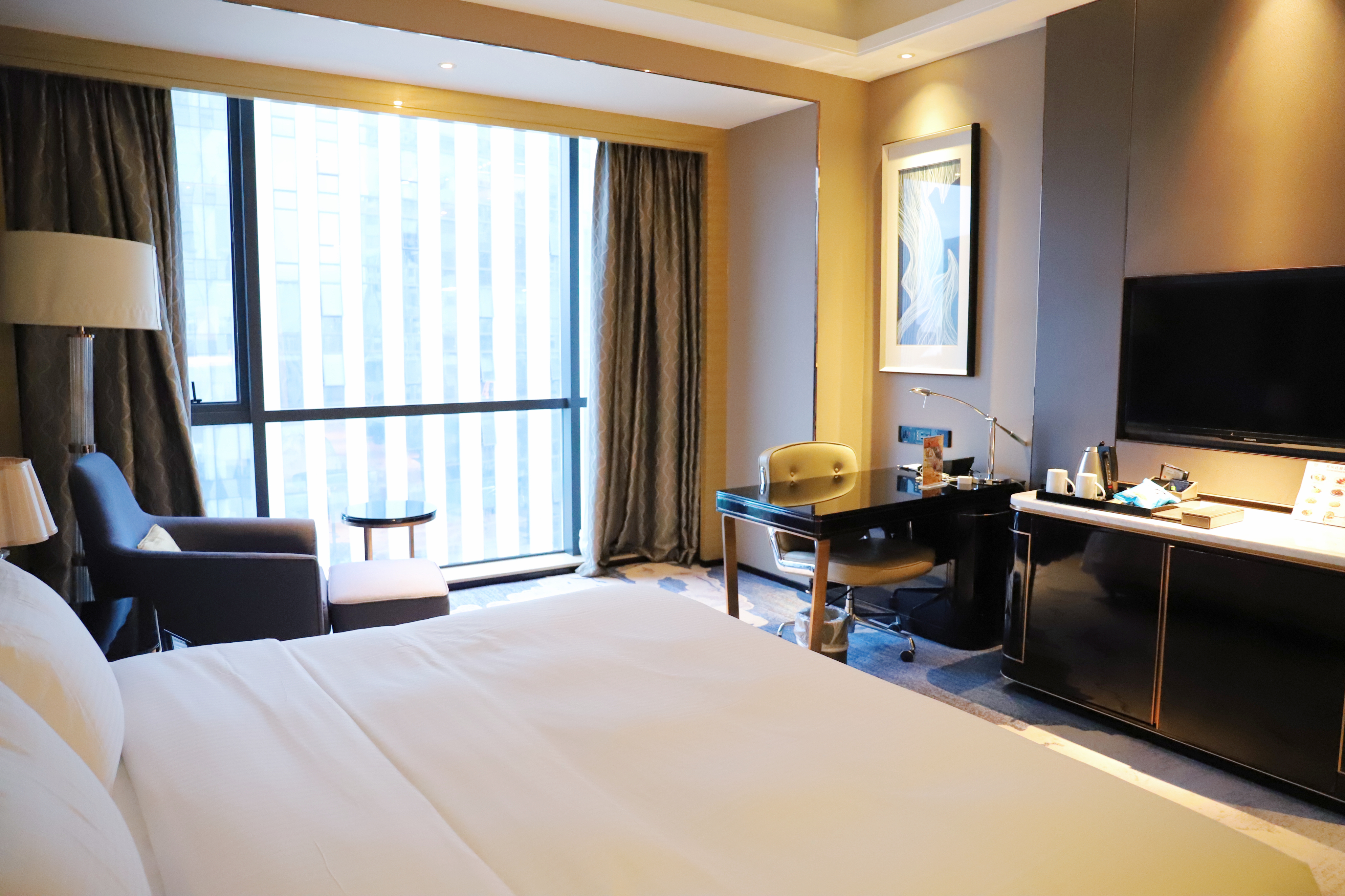 豪华大床房+斯林百兰床垫+休闲浴缸+Acca Kappa洗护品