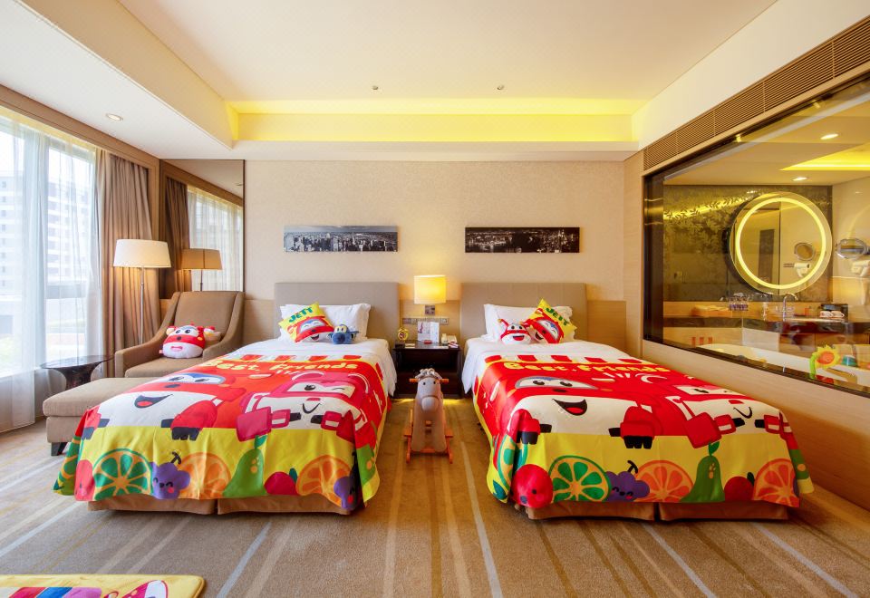 Crowne Plaza Guangzhou HuaduSuper Wings Kids Theme Room-Two Beds