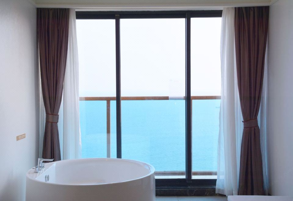 Fairyland Resort HotelElegant Room - Sea-View (Double Bed) (Building 1)