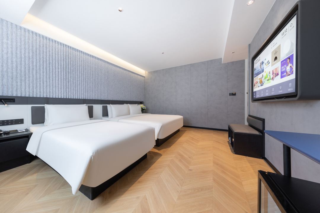 精选家庭房（深睡枕PRO+小冰箱+55寸可投屏智能电视）