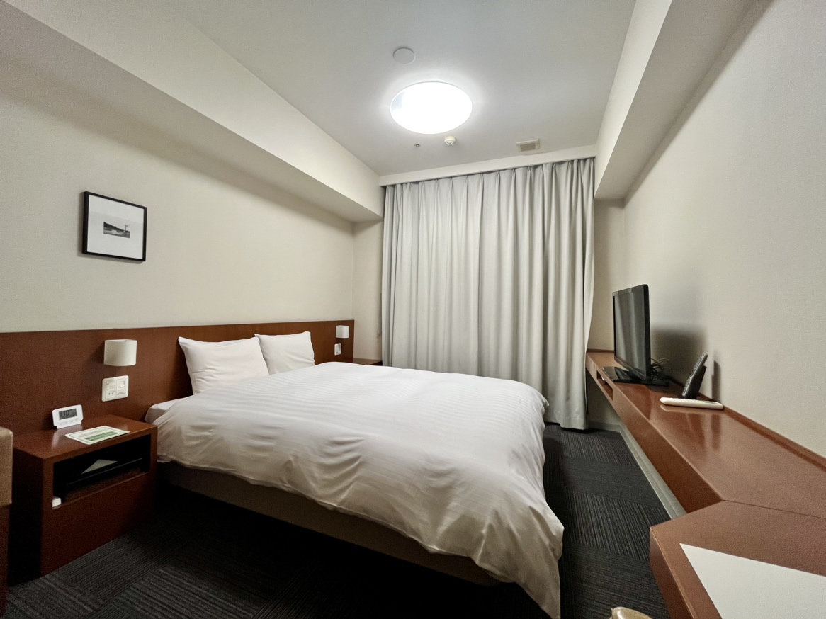 大床房 - 吸烟 - Eco Plan （无日常清洁）