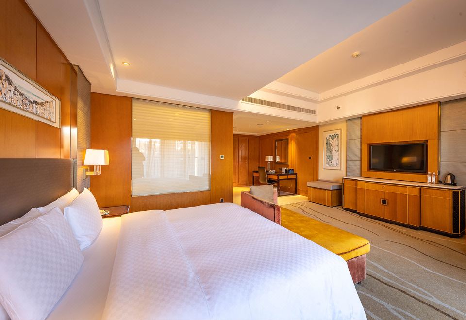 水镇商务大床房