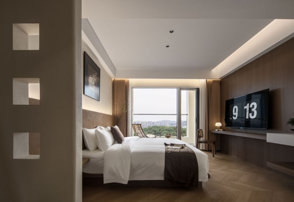 柠云丨逸致阳台大床房（中央空调+智能马桶+独立阳台）