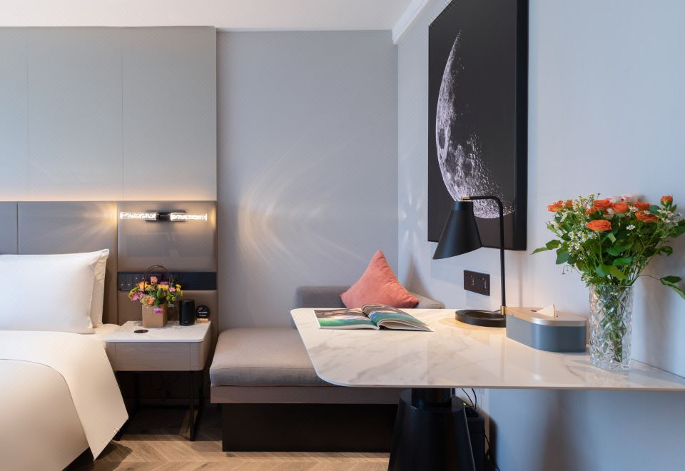 Atour S Hotel, Hisense Plaza, Qingdao Olympic Sailing CenterElegant Double Bed Room