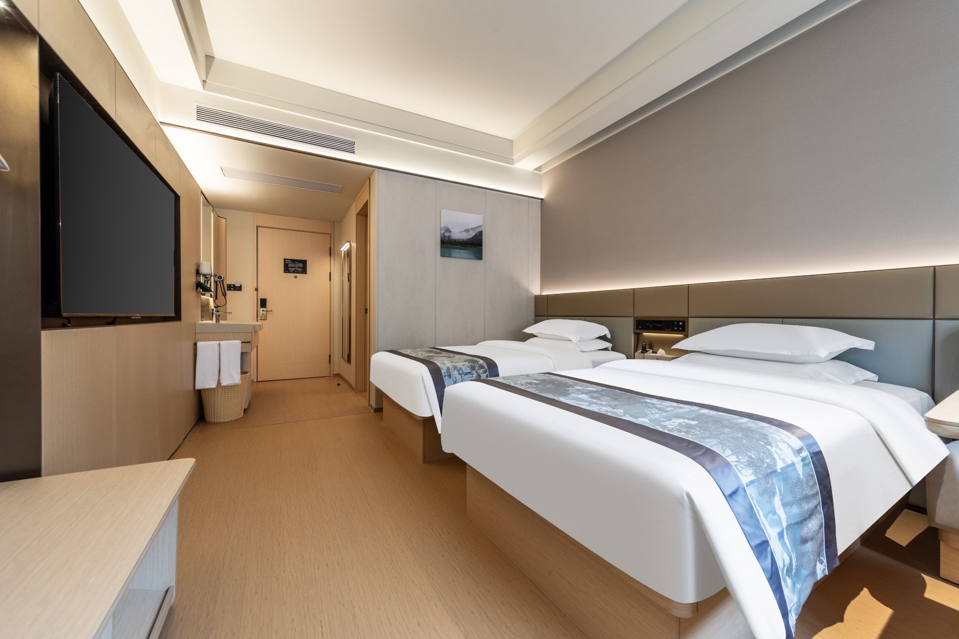Smart Enjoyment Twin Room (Smart Dryer + Smart Guest Control + Smart Toilet)