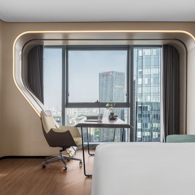 雲廊城景大床房「新境煥啟&晝夜觀景」 寬融套房飯店（廣州番禺長隆萬達店）優惠