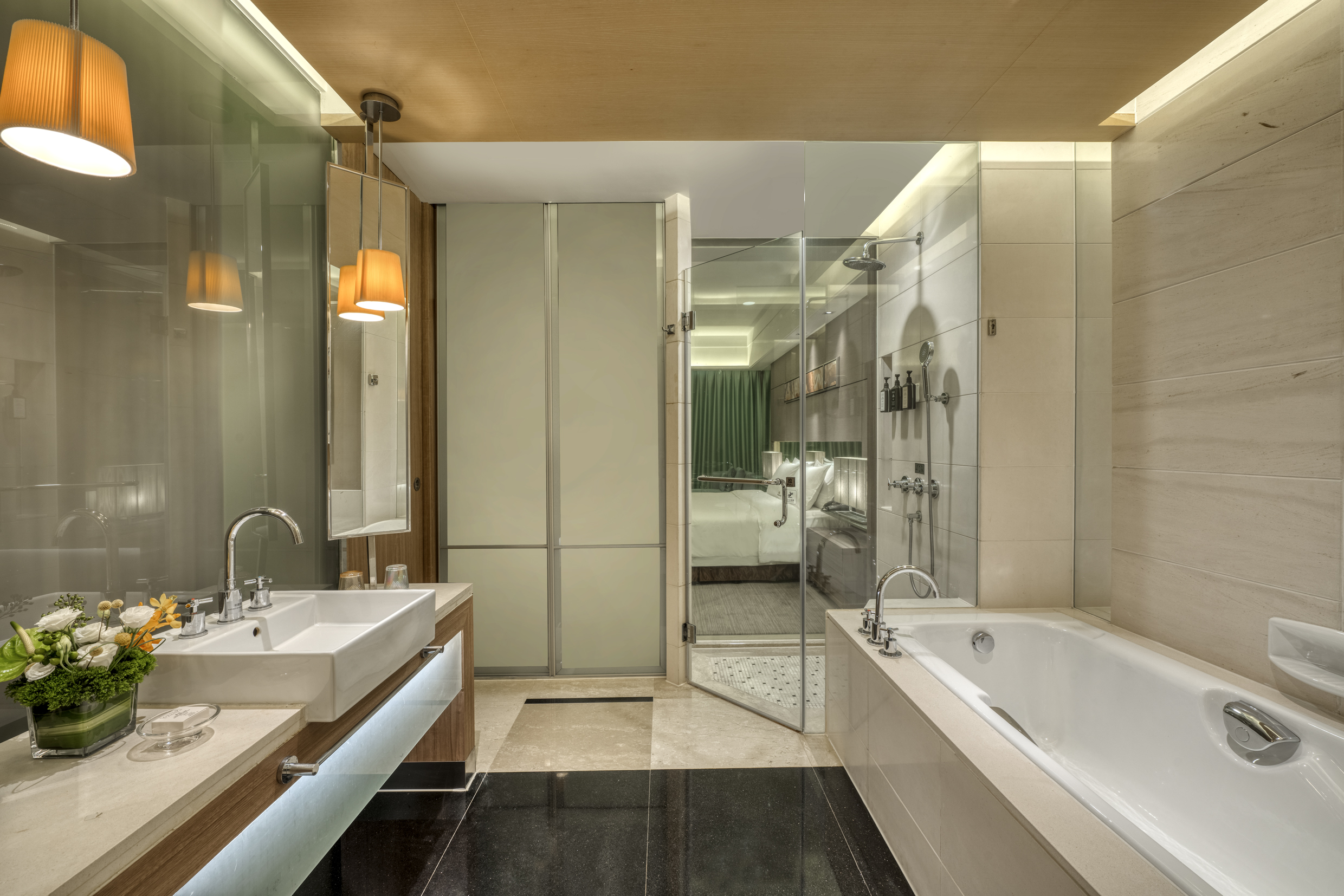 行政山景阳台大床房