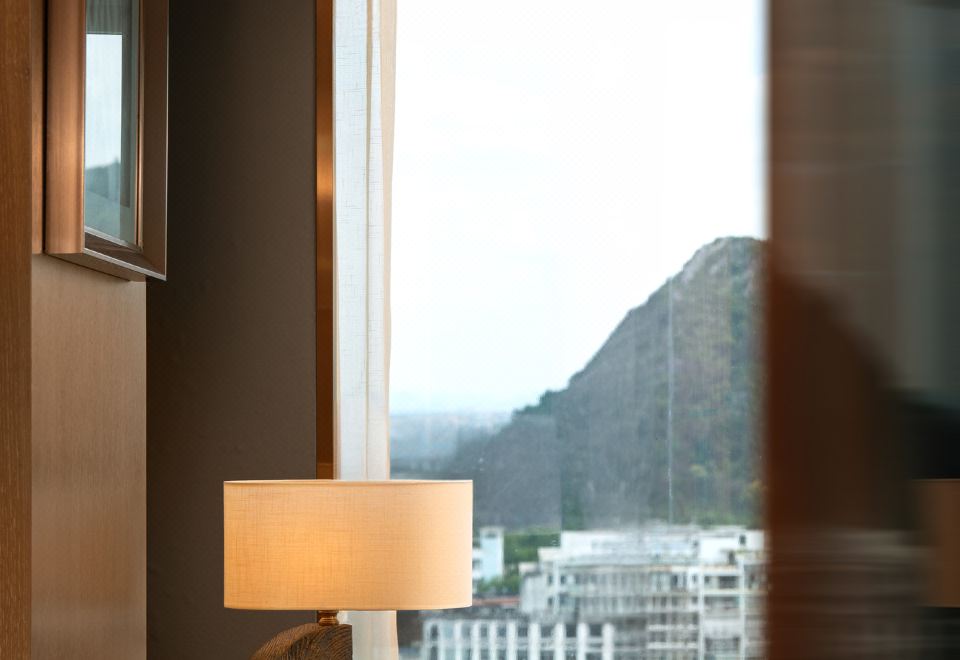 优选假日-豪华双床房