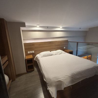 豪華大床房 尋宿公寓（上海唐鎮地鐵站店）優惠