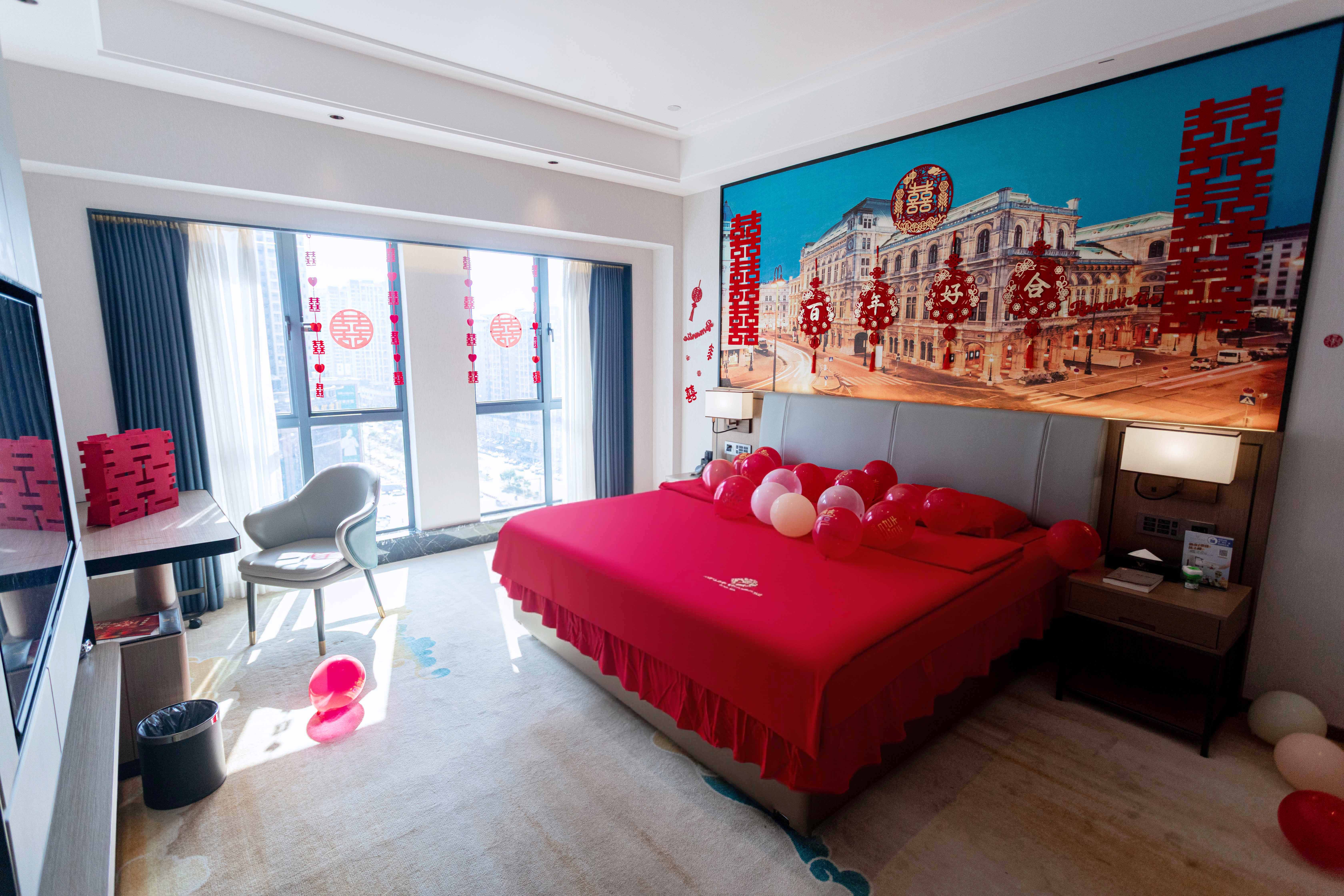 行政套房【尊贵雅典+沙发茶几组合+全屋智能语音】