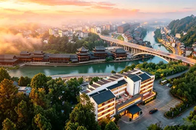 YANYU ·YUNXI｜Riverside Jiang Scene Aesthetic Resort Hotel (Xiangxi Fenghuang Tuojiang Store) Hotels in 