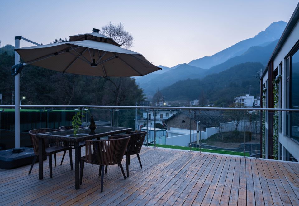 Mountain View Terrace Double Bed Room