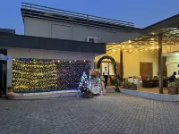 Canwin Hotel Hotele w: 