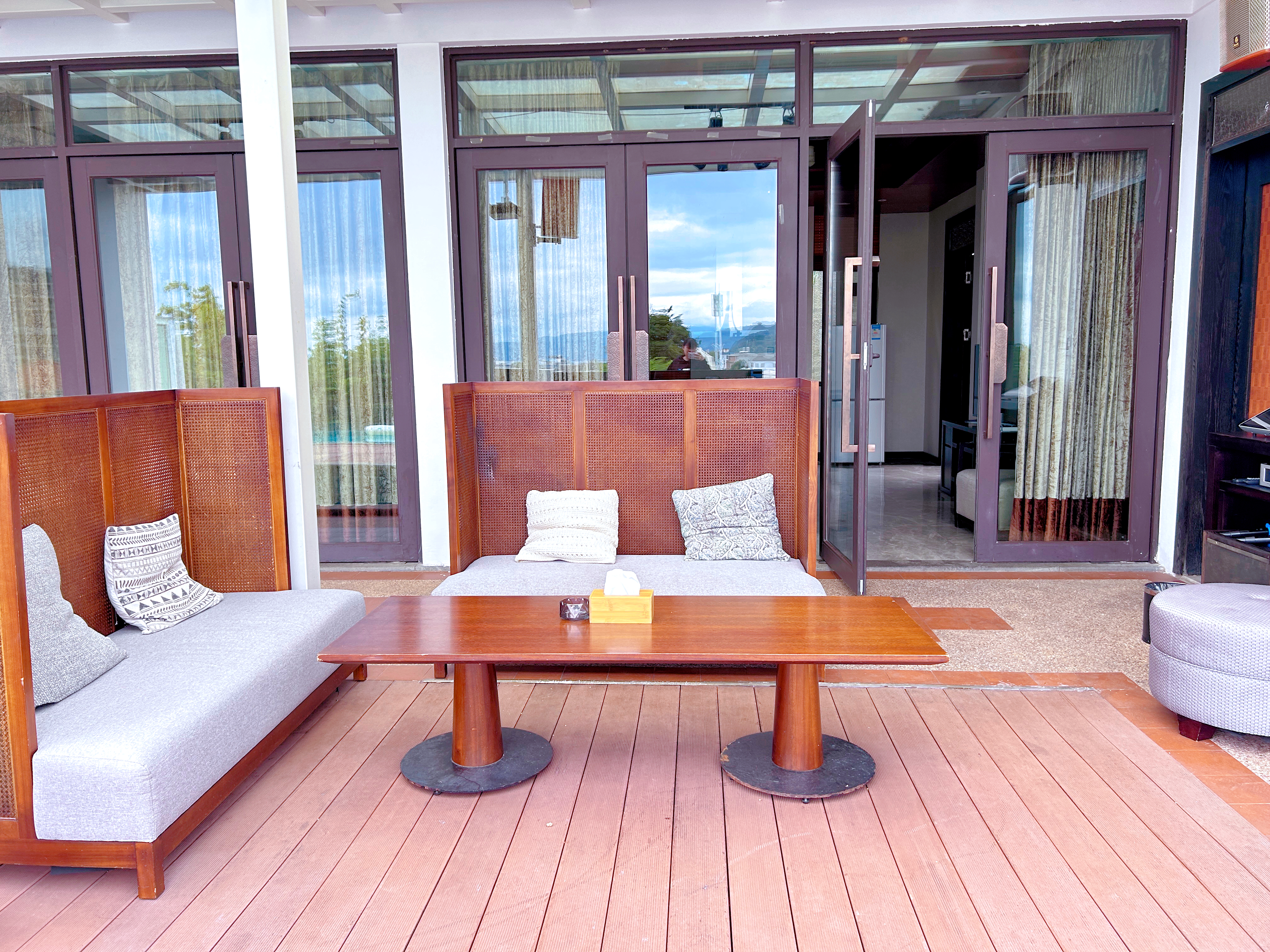 畅享·影院三卧一厅泳池别墅