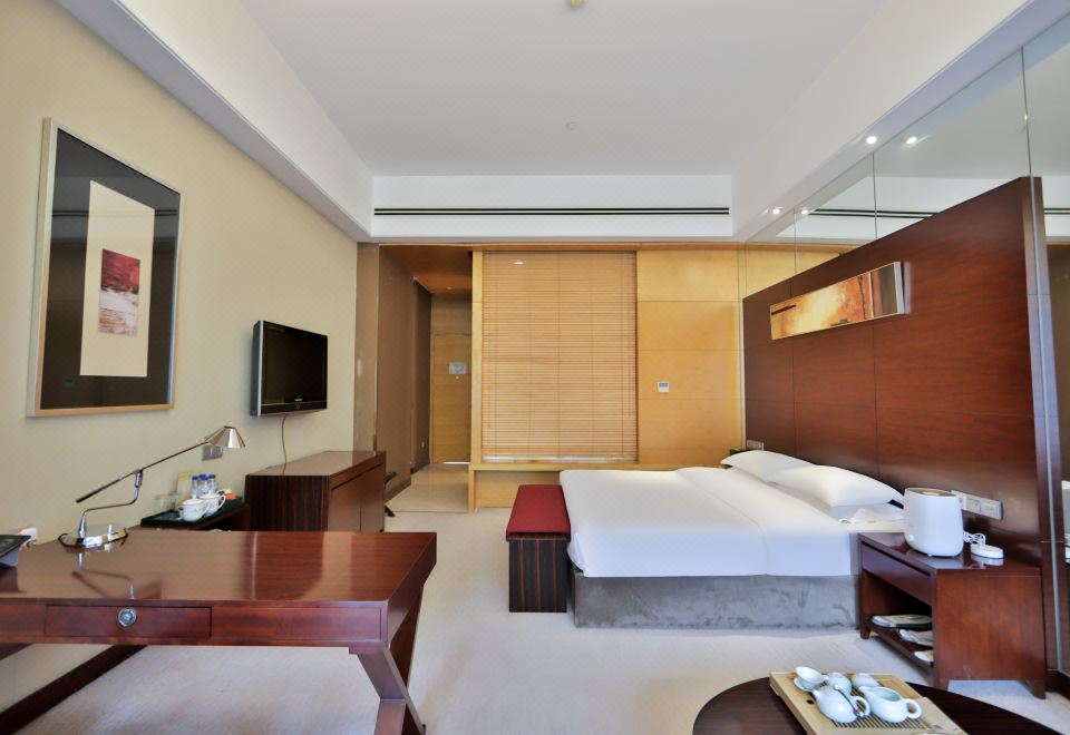 七栋桦林风景大床房