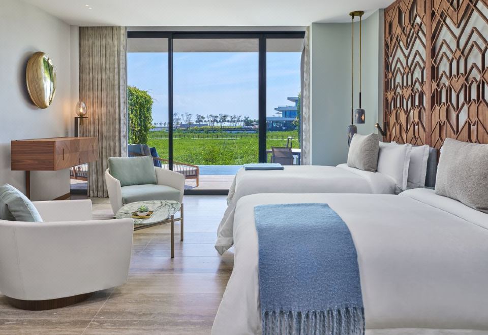 尊優華貴客房， 客房， 2 張大床， 海景， 水池， 露台