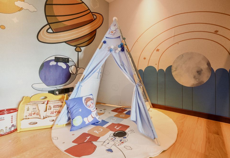 糖果星球亲子家庭套房（太空舱丨帐篷丨独立客厅）