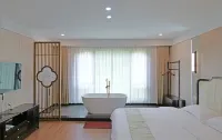 Jiangdong Chinese Inn (Changshui Scenic Area)