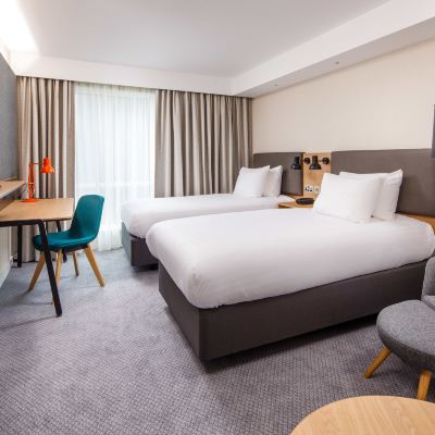 2 Single Beds Standard Holiday Inn MANCHESTER AIRPORT Promo Code