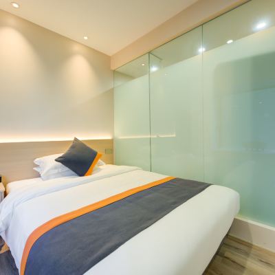 投影房 金名海景公寓（珠海灣仔口岸國際會展中心店）優惠