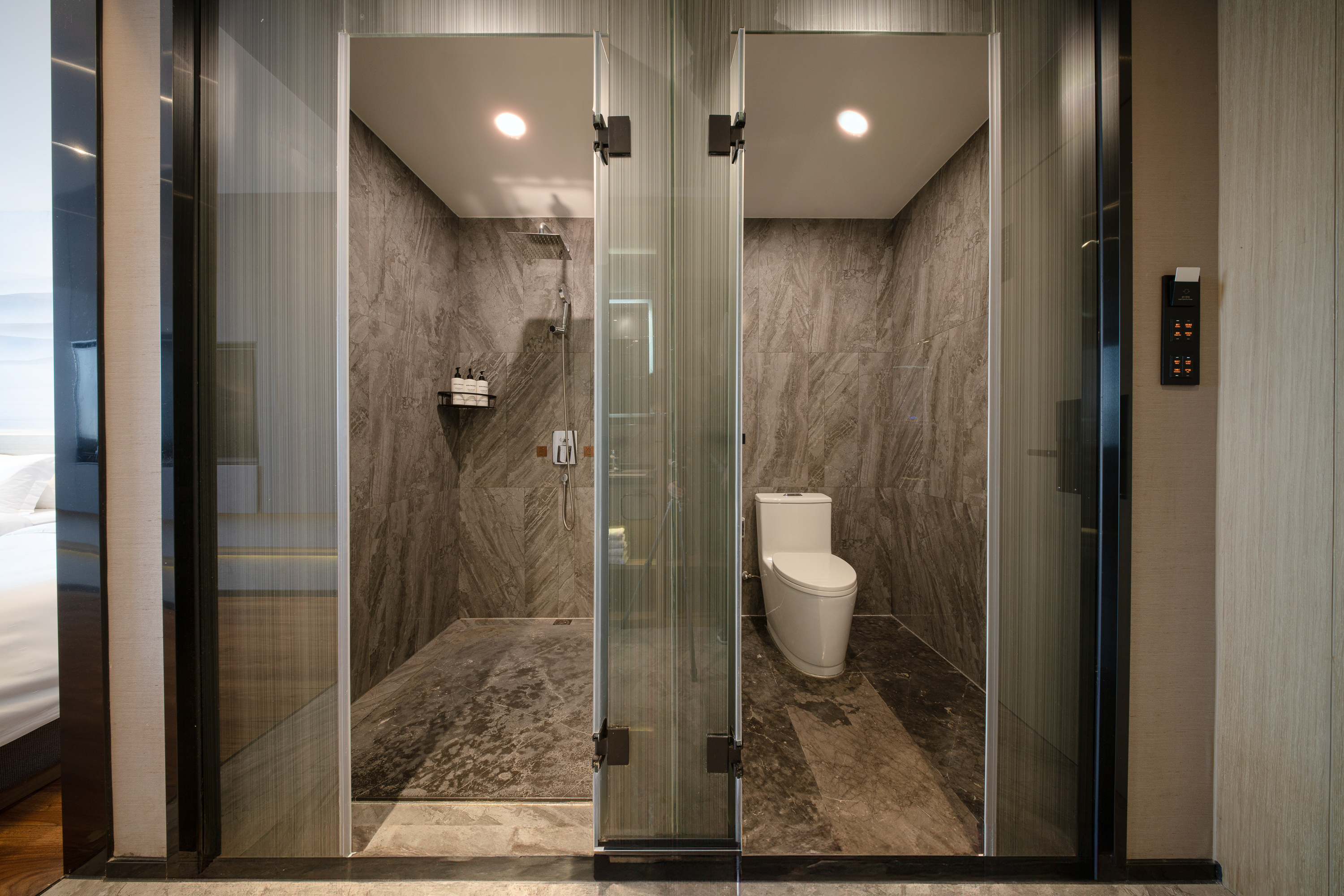 云端城景悦心双床房〔闽南茶具+休息沙发+智能客控+乾湿分离〕