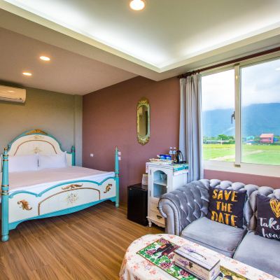 Standard King Room With Mountain View Elizabeth house Promo Code