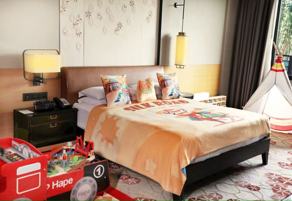 Hyatt Regency Xi'anSilk Road Theme Family Room