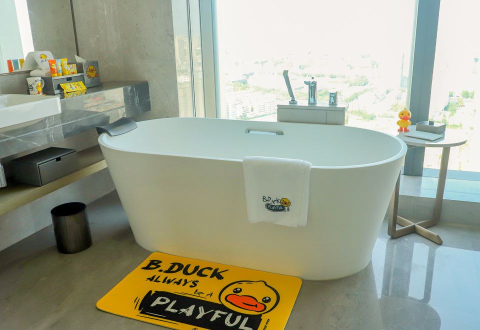 小黃鴨主題親子開放式套房