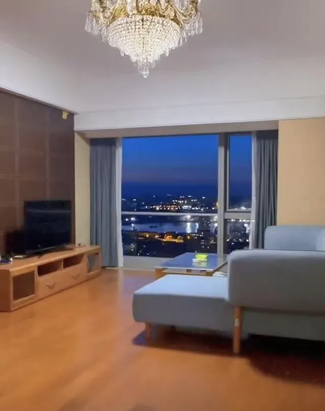 Xiaoxiang Mama Scenic Apartment - Dalian